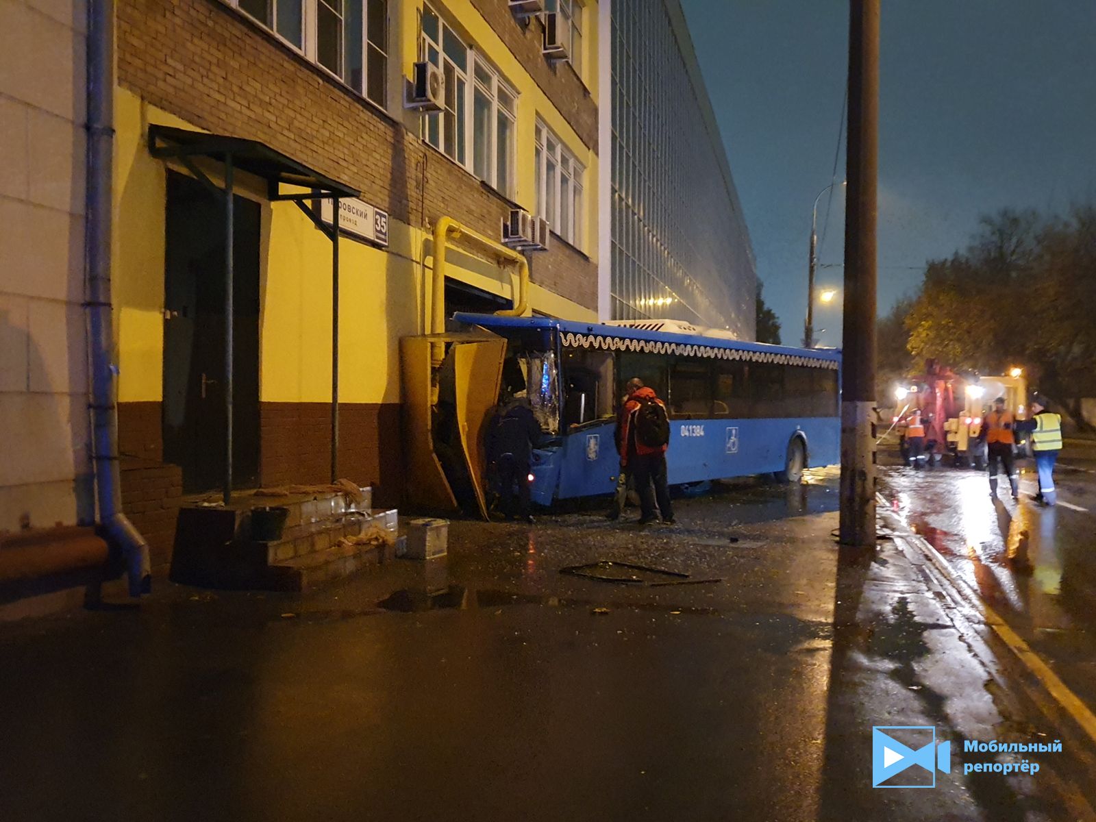 сход трамвая нижний новгород. крушение трамвая в нижнем новгороде. крушение трамвая в нижнем новгороде. авария с трамваем в нижнем новгороде. рельсы трамвая.