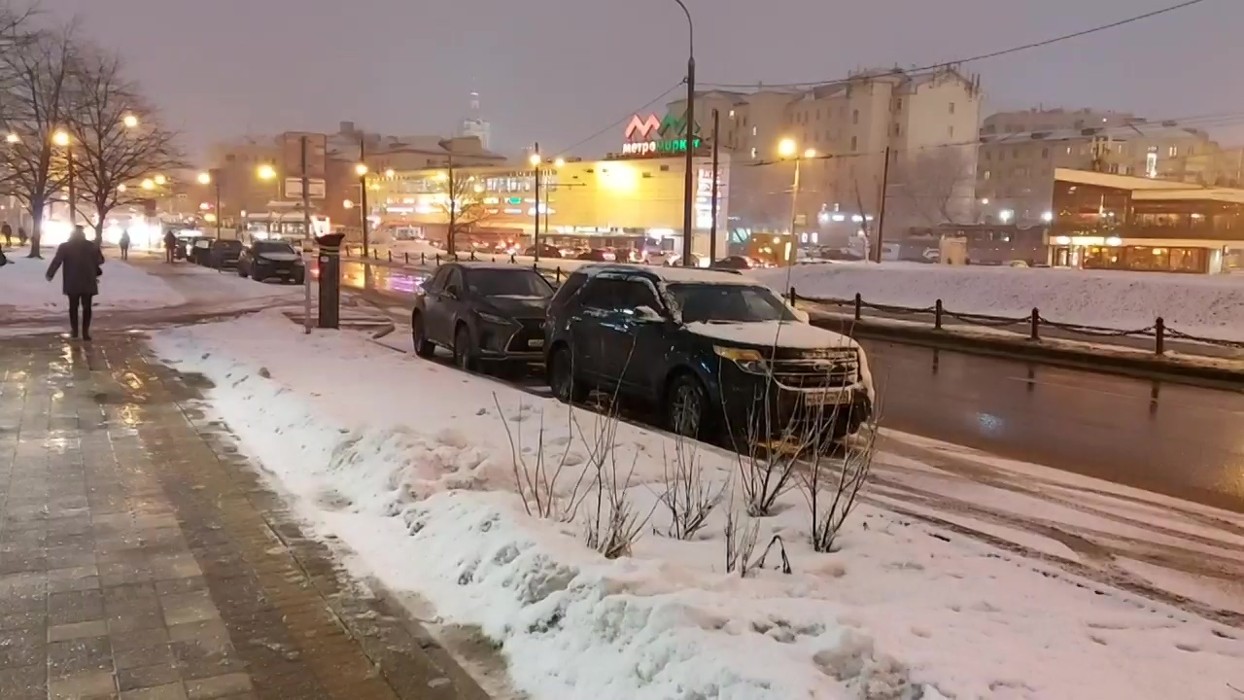 Будет ли сильный снегопад в москве. Январские морозы в марте. Снег в москве. Снег в москве. Снег в москве.