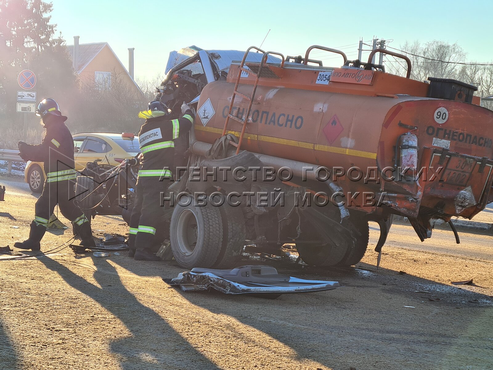 Бензовоз мчс. Аварии с участием бензовозов. Урал бензовоз. Аварии с участием бензовозов. Аварии с участием бензовозов.