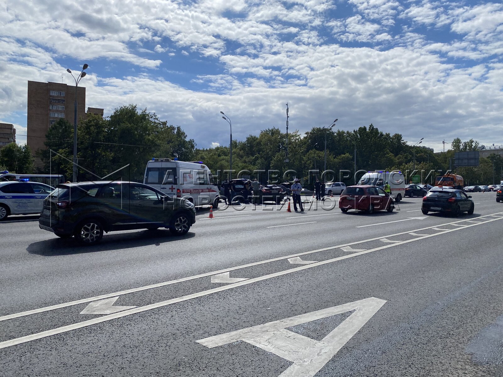 перекрыли можайское шоссе сейчас почему. перекрытая можайка. дтп мкад юг внешняя сторона сентябрь 2021. перекрыли можайское шоссе сейчас почему. дтп эстакада перхушково.